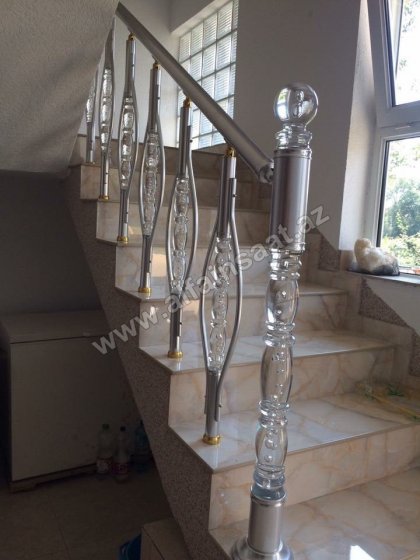 Pleksi məhəccər sistemləri