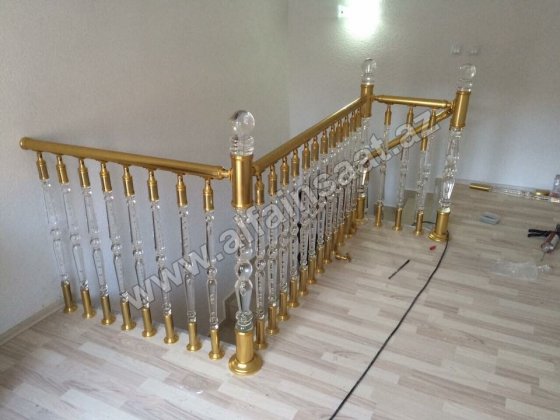 Pleksi məhəccər sistemləri