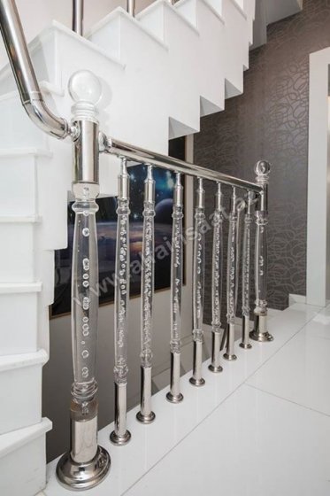 Pleksi məhəccər sistemləri