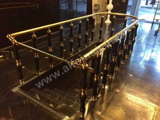 Pleksi məhəccər sistemləri