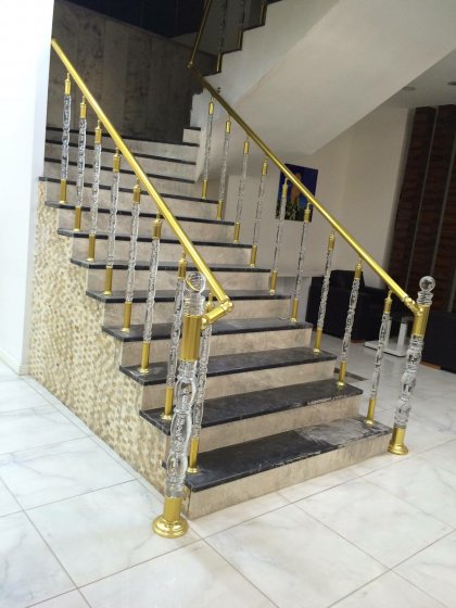 Pleksi məhəccər sistemləri